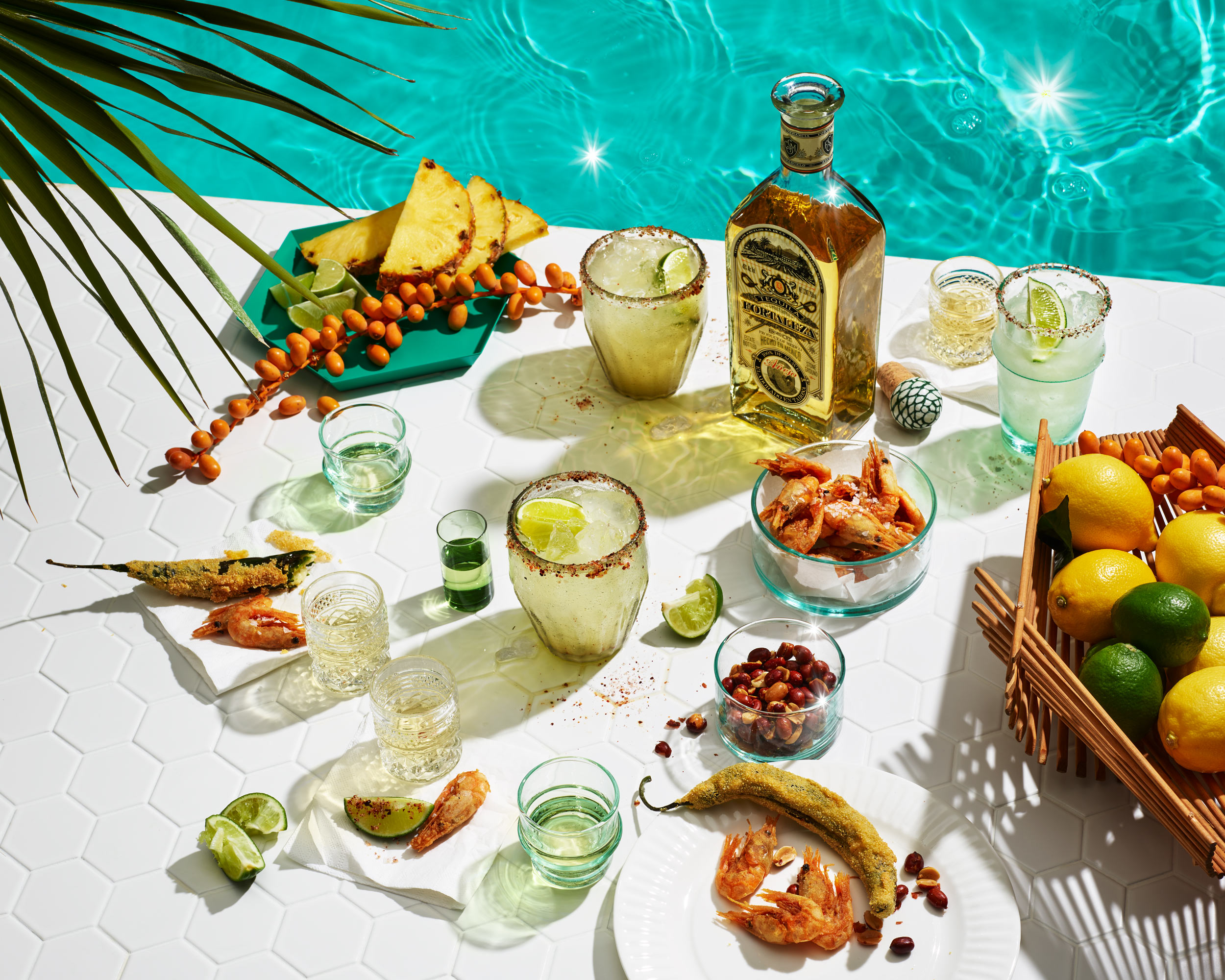 Annabelle_Breakey_Beverage_Photographer_Food_Photography_Pool_Margaritas_Tequila